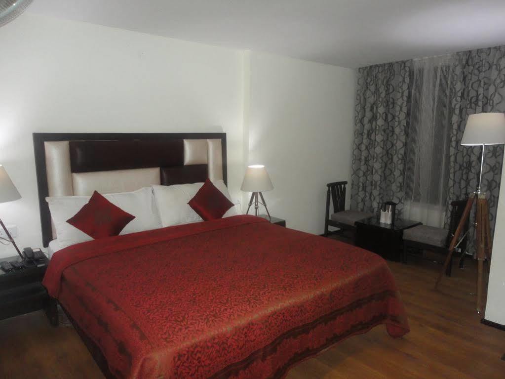 Swiss Wood Hotel Manāli Kültér fotó